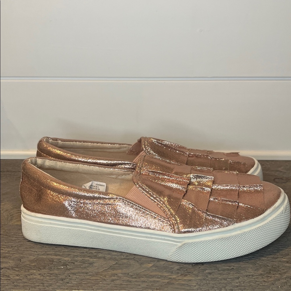Wonder Nation Rose Gold and White Girls Sneakers with Ruffled Design - Size 5 - Picture 8 of 10